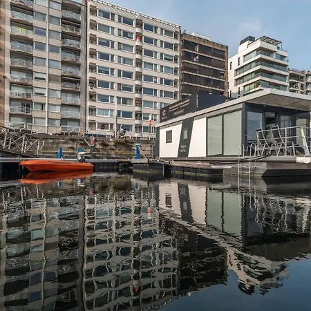Houseboat-oostende Ostend