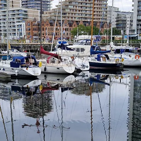 Houseboat-oostende *