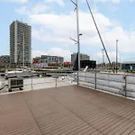Ботель Houseboat-oostende