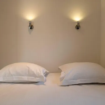 Houseboat-oostende Bateau-hôtel *