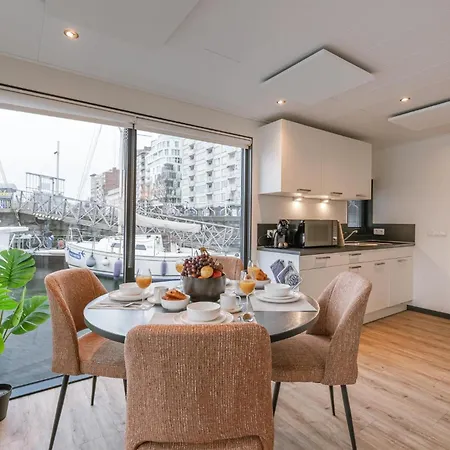 Houseboat-oostende *