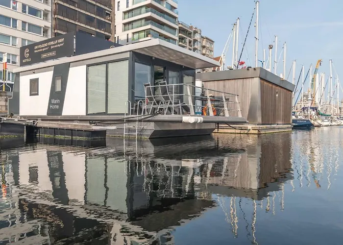 Houseboat-oostende 船屋 *