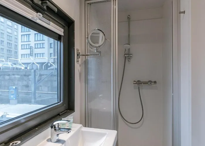 Houseboat-oostende Hotel na wodzie