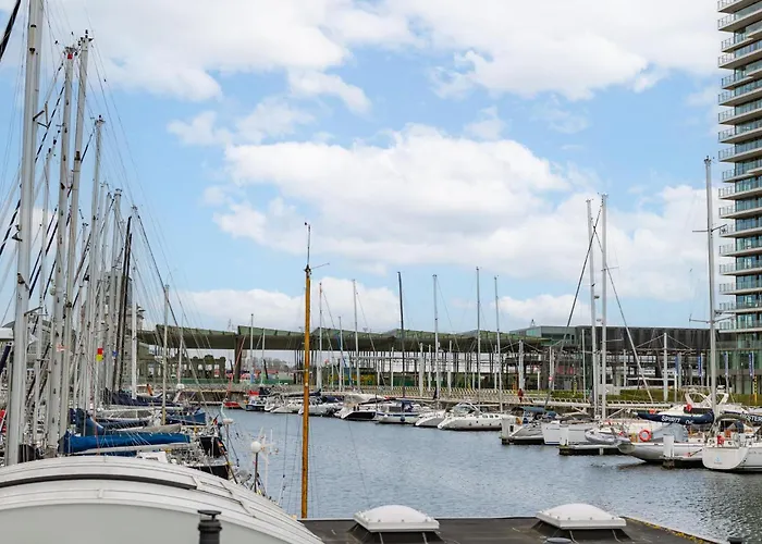 Houseboat-oostende *