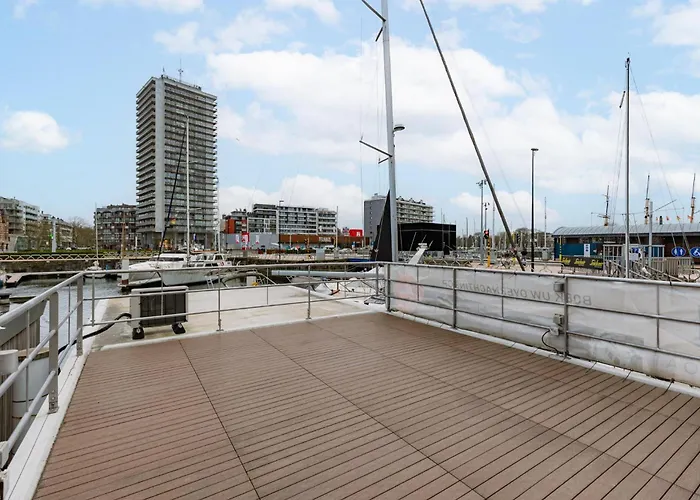 Hotel na wodzie Houseboat-oostende