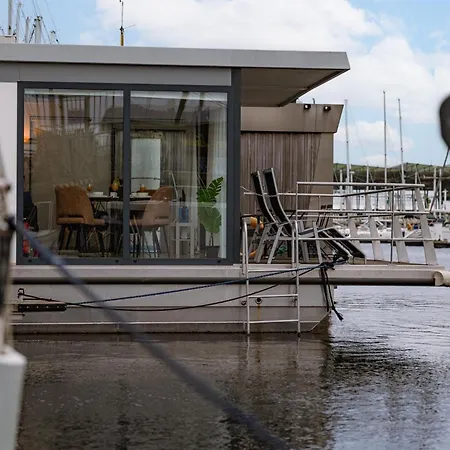 Houseboat-oostende Остенде